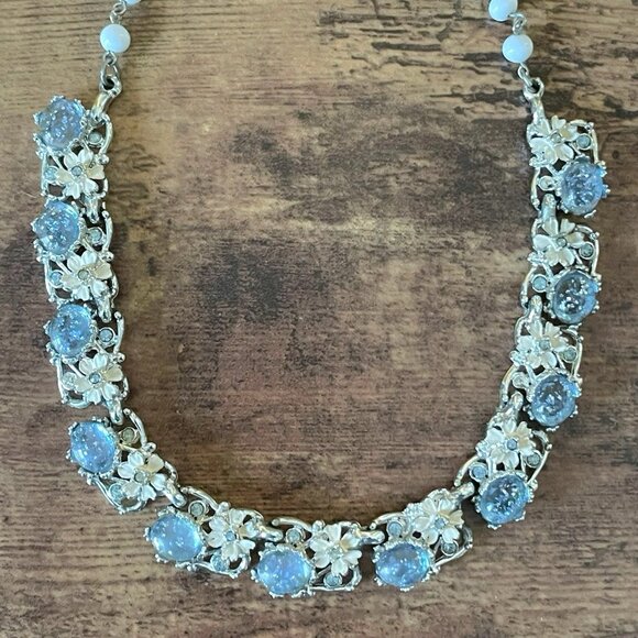 Vintage 1950s Choker Necklace Blue Rhinestone Confetti Lucite Floral Enamel READ - Picture 3 of 16